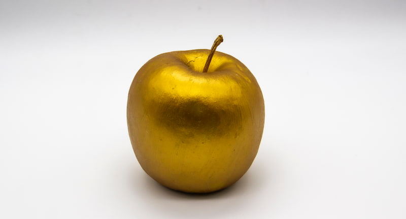 Golden apple